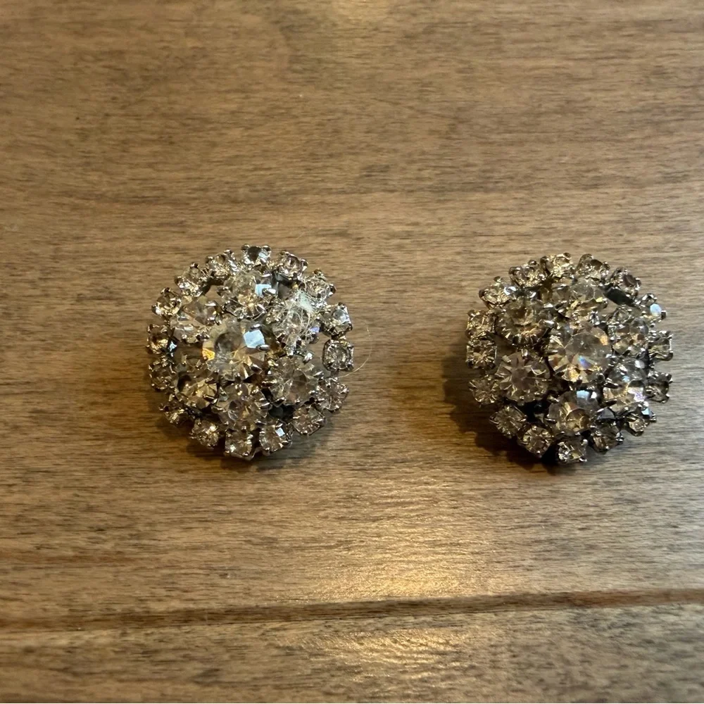 Vintage Kramer Rhinestone Cluster Clip on Earrings